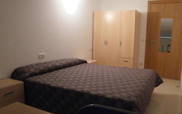 Amolls Restaurant i Habitacions