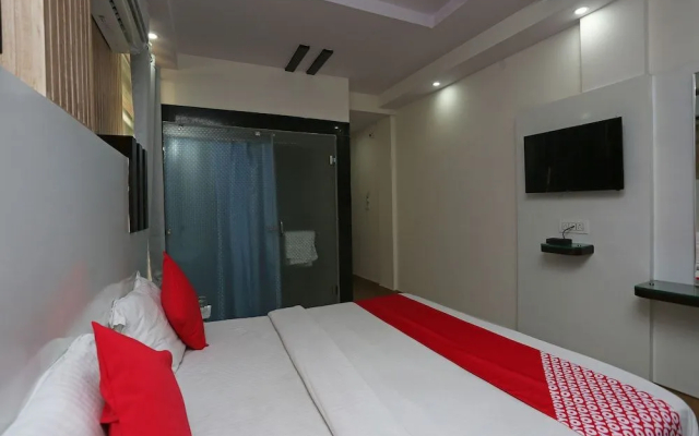 OYO 35366 Hotel Shiv Murti