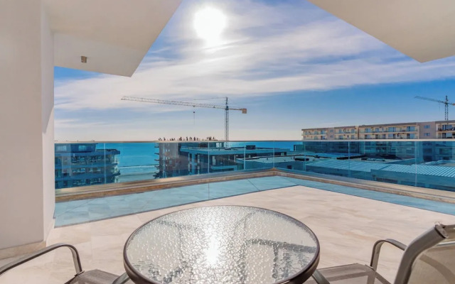 Wave 4 Residence