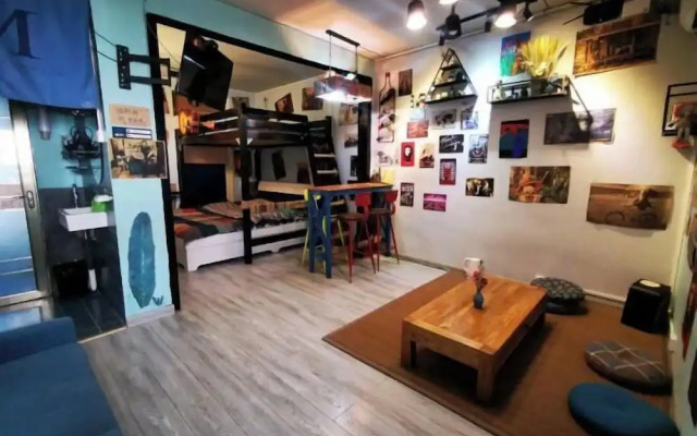 Waiting for You in Guilin Youth Hostel