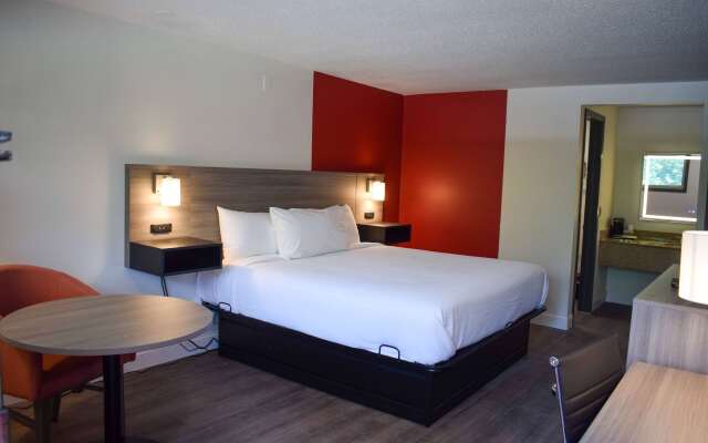 Ramada by Wyndham Cleveland Airport West