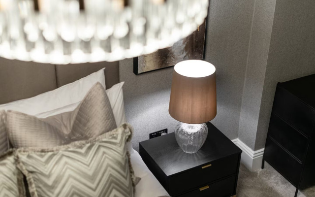 Luxury Georgian City Retreat 5-Star Location