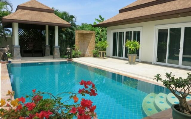 Sirinthara Villa 4 bed pool Nai Harn