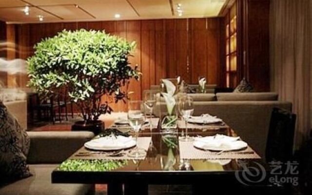 Wuhan Yuntai 6 Plus 1 Hotel