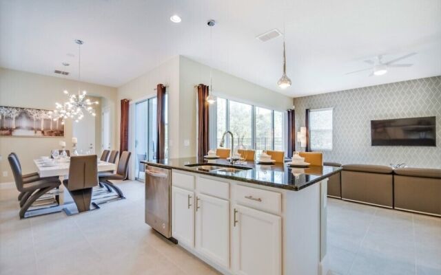 7786ll 5 Bedroom Villa by RedAwning