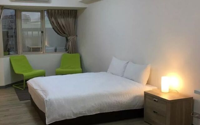 Taichung Fengjia Beige Home