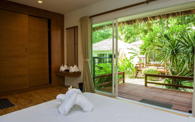 Larissa Samed resort
