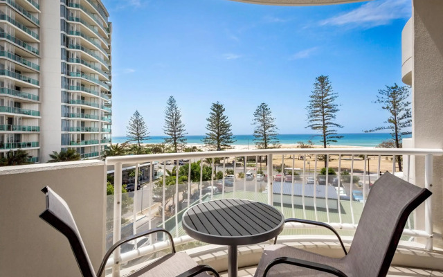 Kirra Beach Apartments