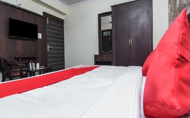 OYO 15989 RC Residency