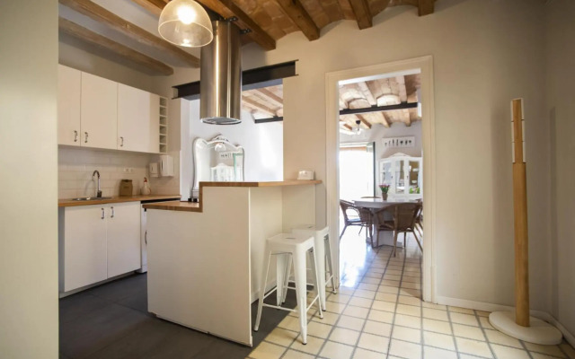 41CB193- Charming rustic apartment