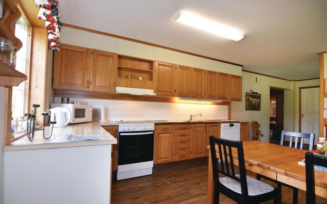 Awesome Home in Ed With 4 Bedrooms and Wifi