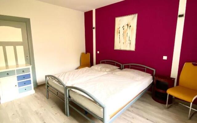 Schöne Ferienwohnung mit großem Garten