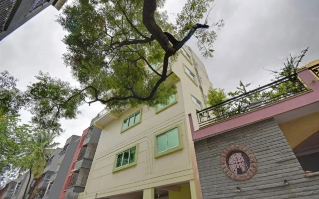 OYO 13043 Sree Sai Suites