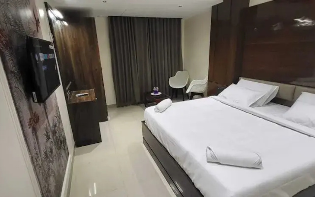 Model Grand Inn