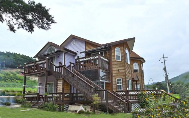 Gyeongju Tenderness Pension