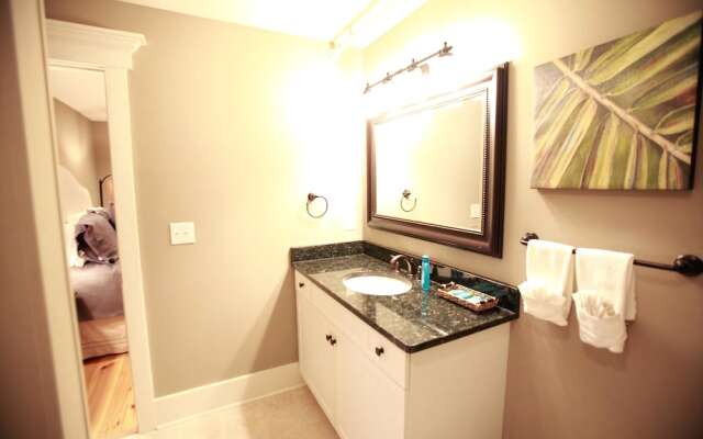 229 King Luxury Suites