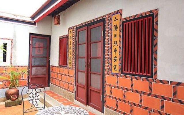 Couple Inn No 19