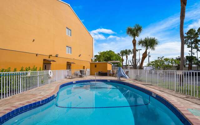 Quality Inn - Near Serenoa Golf Club