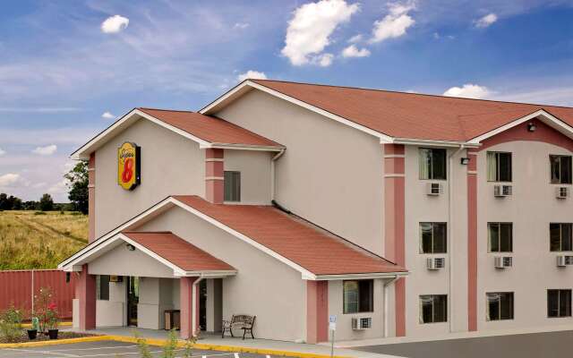 Super 8 by Wyndham Waynesboro