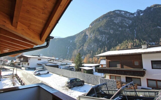 Relaxing Apartment for Families in Umhausen Near City Centre