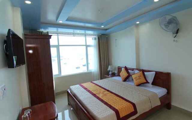 Thu Ha Hotel Catba
