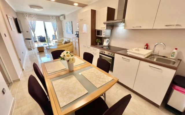 Apartment in Dramalj Near Beach & Pool