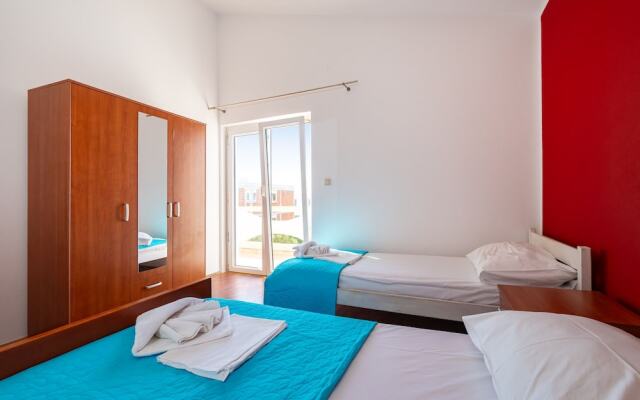 Bonvie Apartments in Center B3