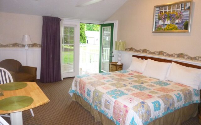 Falmouth Heights Motor Lodge