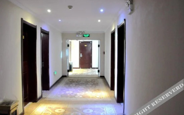 Shidai Holiday Hotel