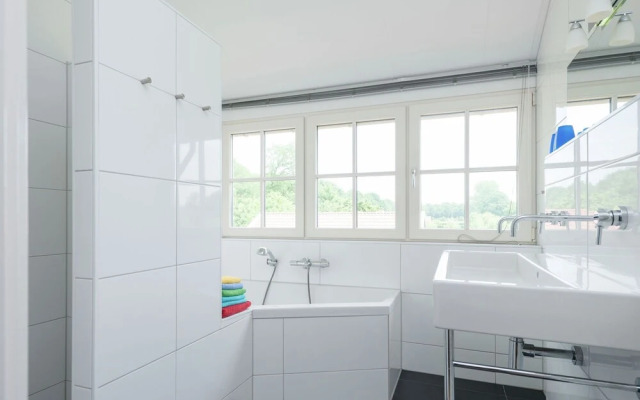 Cozy Holiday Home in Hollandscheveld with Forest Nearby