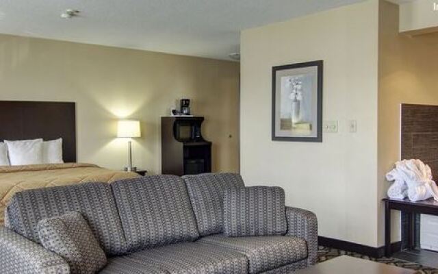Travelodge Ambassador Bridge Windsor