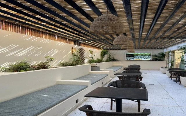 Vivian Park Al Aziziya