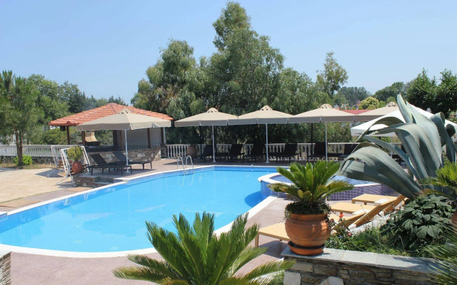 Zeus Hotel