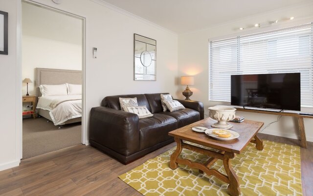 The Executive - Central & Sophisticated