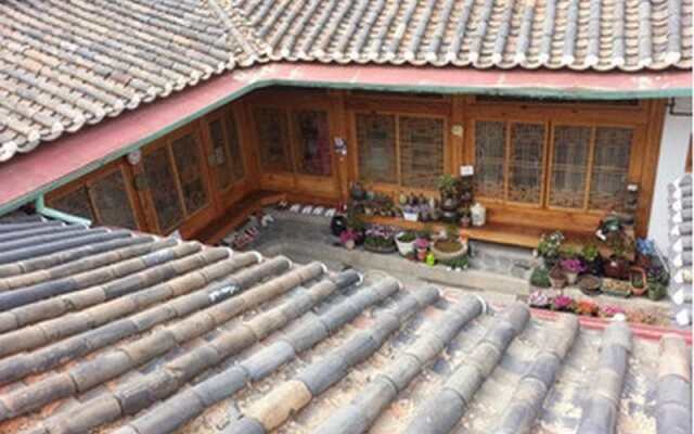 Tea Hanok Guesthouse