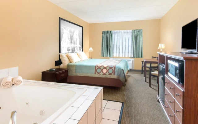 Super 8 Henrietta/Rochester Area