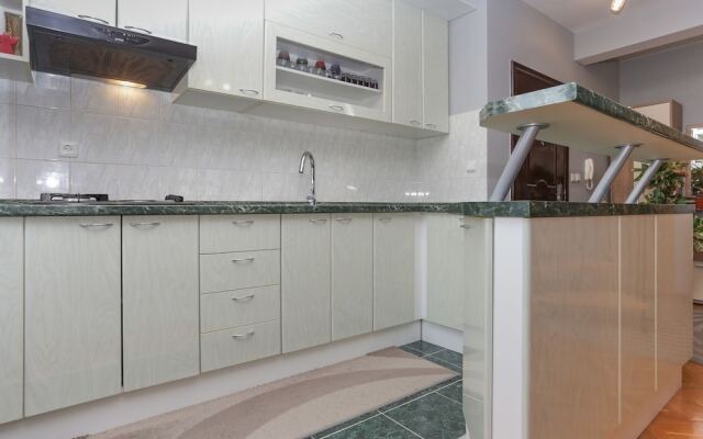 Modern Apartment in Kaštel Lukšic With Sea Nearby