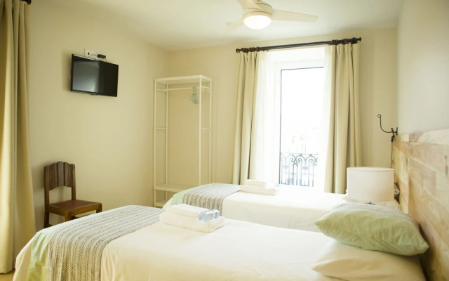 The Holy Cow - Hostel & Suites