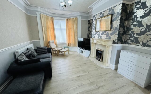 Entire 4-bed House in Sunderland