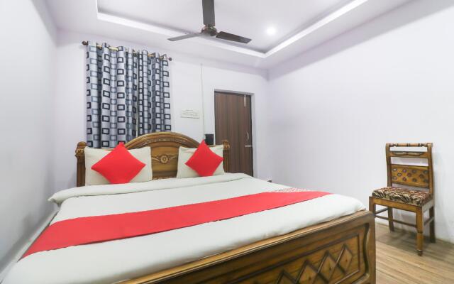 OYO Flagship 18658 Hotel Royal Green