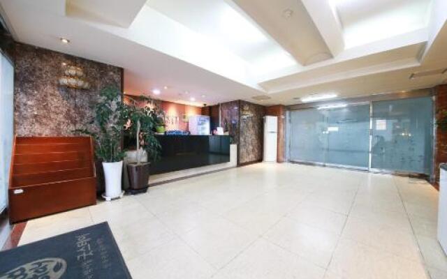 Goodstay Diamond Hotel Suwon