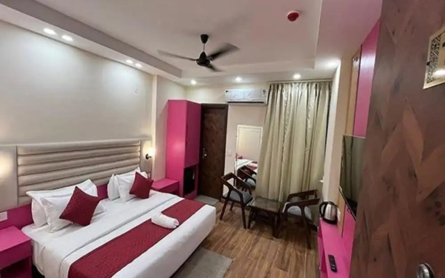Fabhotel Angel Pink The Premium