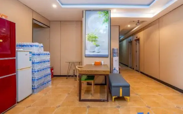 Ya Yuan Hotel, Southwest University, Gate 3