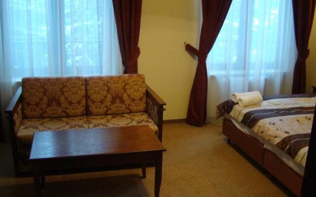 Dworek Vesaria Hotel