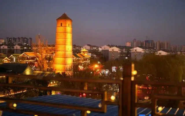Lanjing Homestay (Shizi Street Luoqi Ancient City Branch)