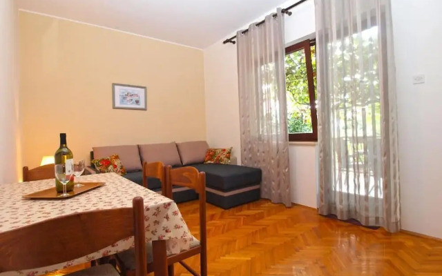 Comfortable Stay in Fažana With Outdoor Space