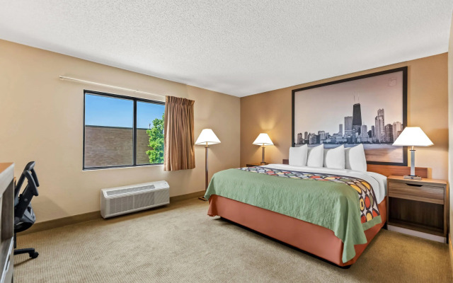 Super 8 by Wyndham Elgin