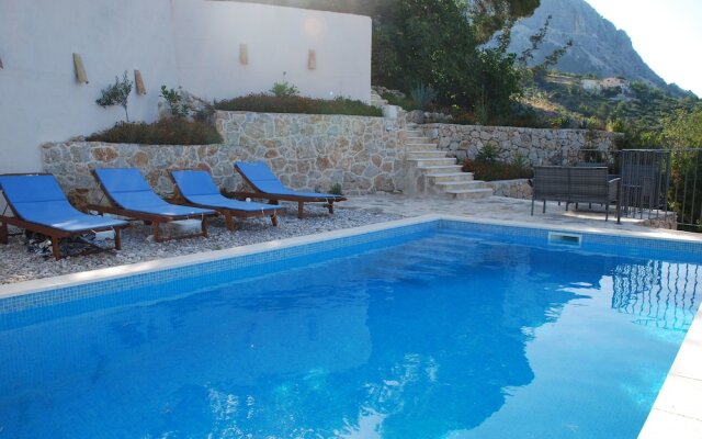 Villa Ena