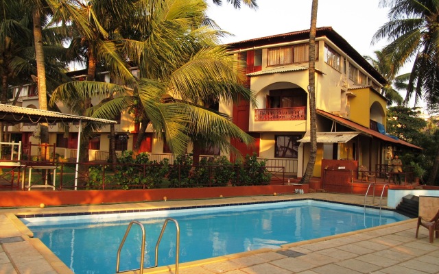 Swim Sea Beach Resort