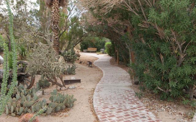 Sunnyvale Garden Suites Hotel 29 Palms at Joshua Tree National Park